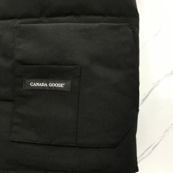 Men's Canada Goose Vest Black Iconic Logo Puffer - Picture 5 of 5